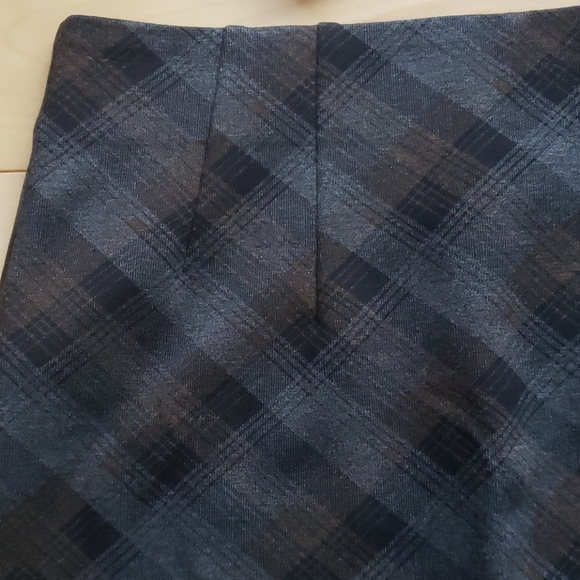 Amanda + Chelsea - skirt - Picture 3 of 7